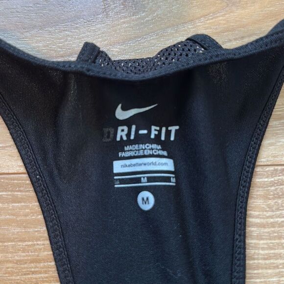 Nike dri fit black tank top with built in sports bra size medium - Picture 5 of 5